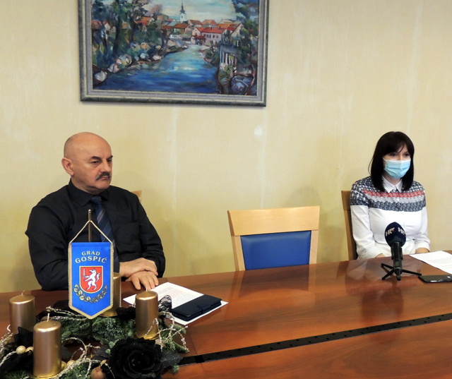 Gradonačelnik KArlo Starčević i zamjenica Kristina Prša/Foto GG                                                                                                                                                                                           